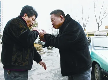 摒弃传统“敬烟”文化，见面不再敬烟是必然趋势